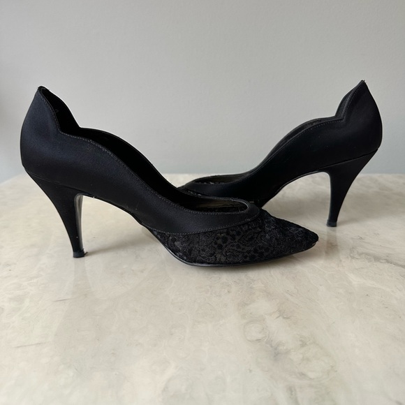 Vintage Pimento Satin and Lace Heels - Picture 4 of 5